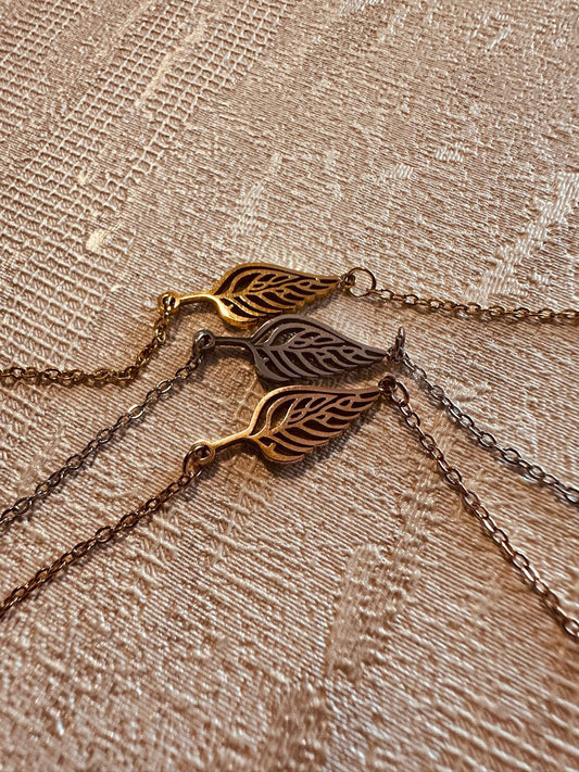 Intricately Carved Leaf Allah Chain Bracelet