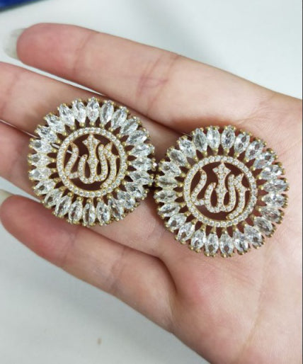 Diamonds arround Necklace