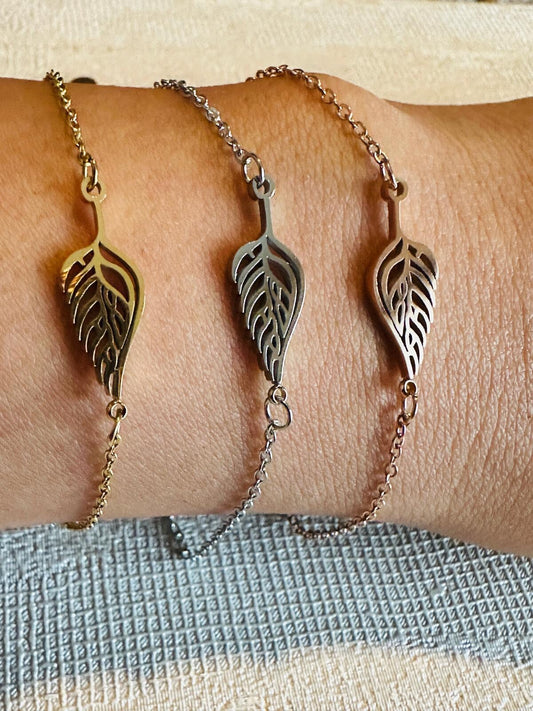 Intricately Carved Leaf Allah Chain Bracelet