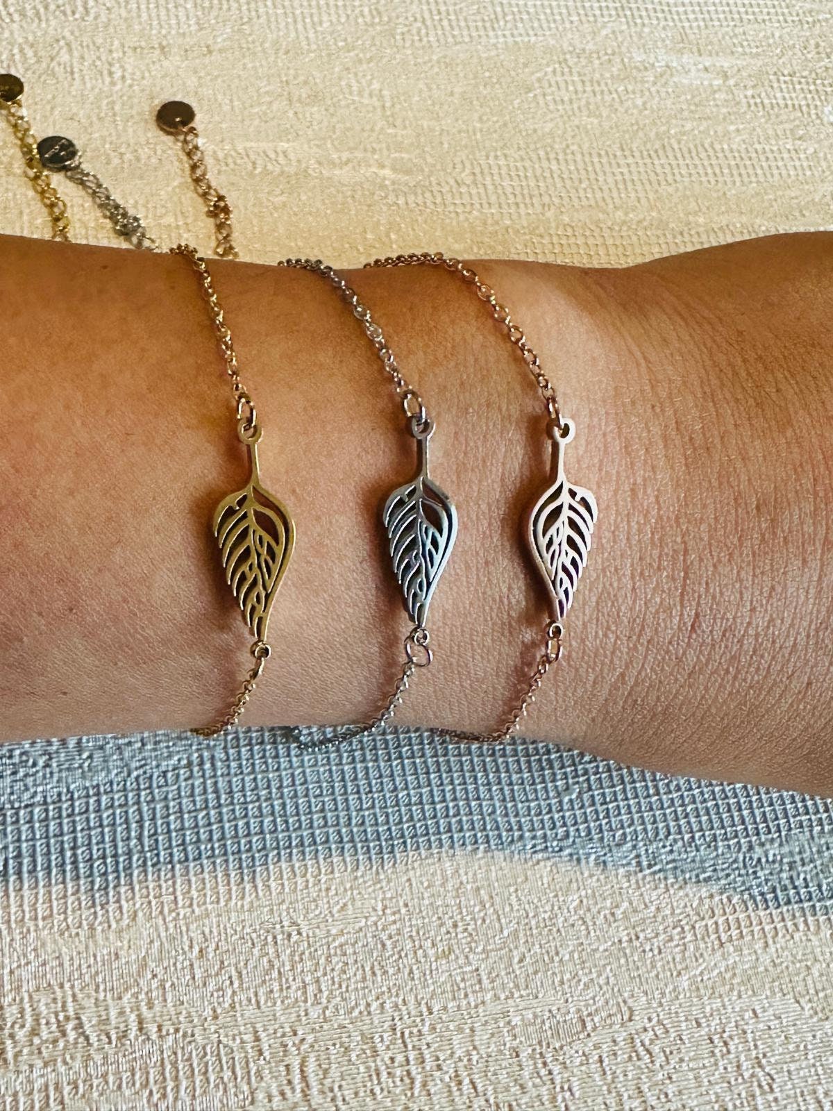 Intricately Carved Leaf Allah Chain Bracelet