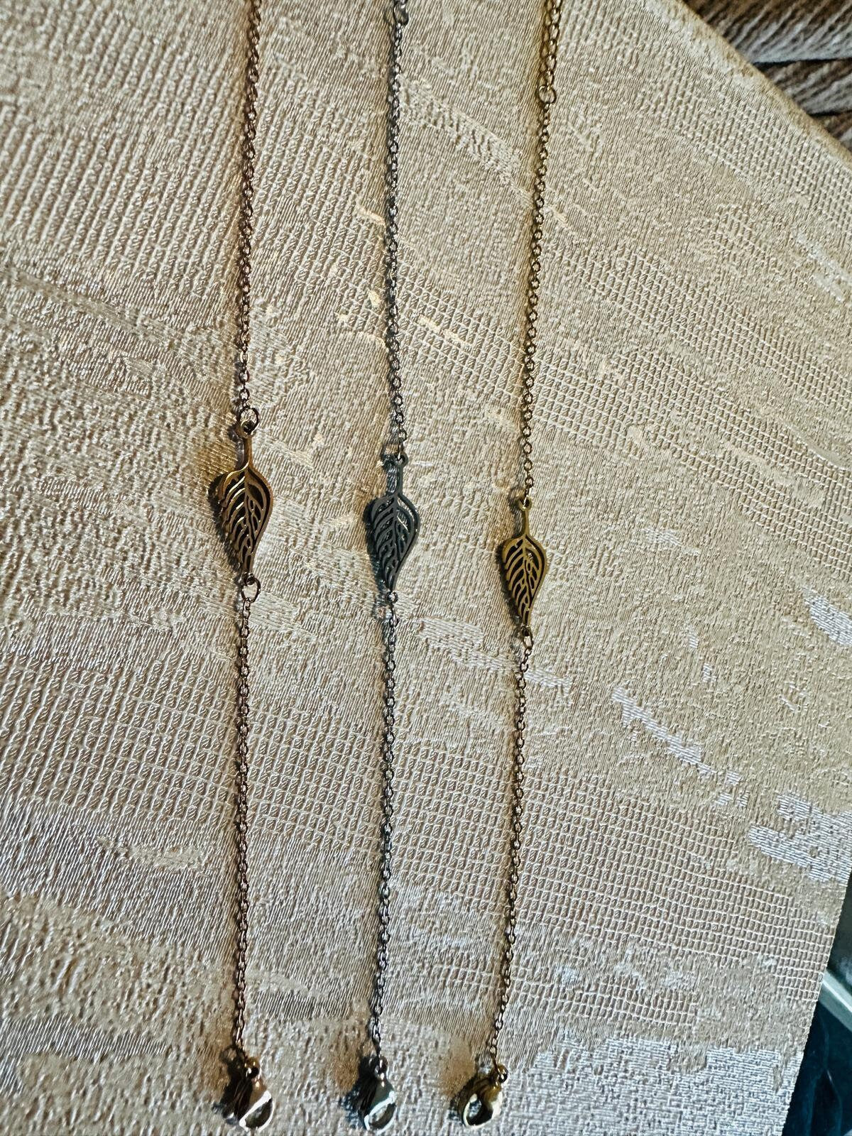 Intricately Carved Leaf Allah Chain Bracelet